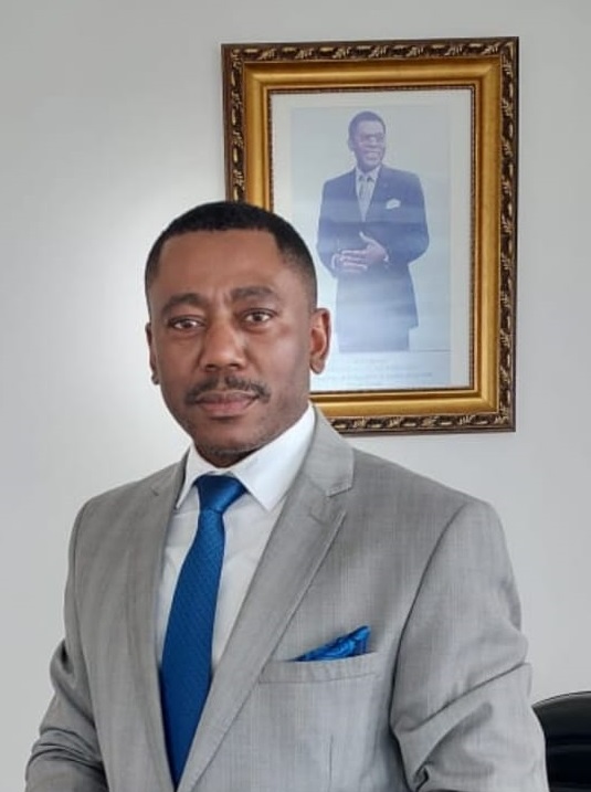 Sr. Bienvenido Ebang Otogo Obono